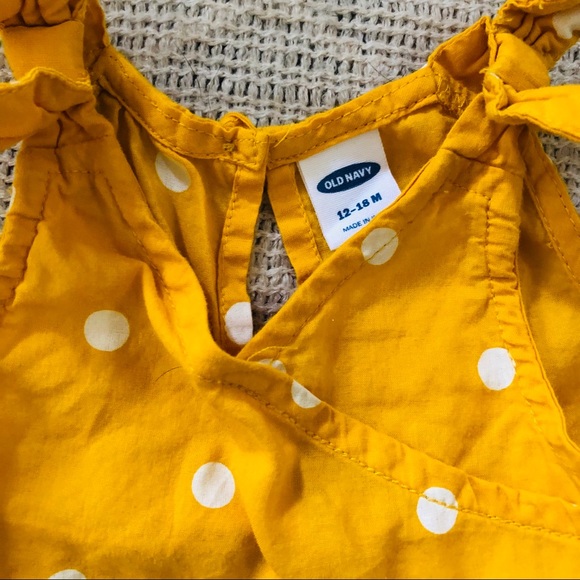 Sleeveless blouse bundle - Picture 7 of 7